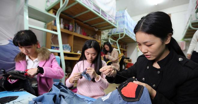 重庆高校大学生春节能否顺利返乡 会提前放假吗! 教委FB体育 FB体育平台给出答案(图1)