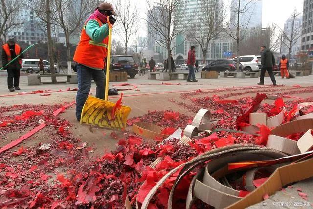 FB体育 FB体育平台春节将至全国多地颁布燃放烟花爆竹禁令中国传统文化正在消亡？(图12)