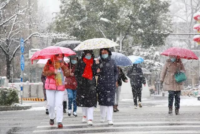 明天31号大范围中到大雪断崖FB体育 FB体育平台式降温2023年春节冷哭？农谚咋说(图5)