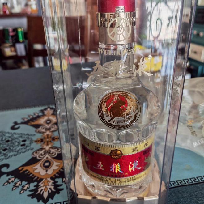 年货节囤酒清单！这9款白酒“低中高端”都有自饮送礼都不错FB体育 FB体育平台(图14)