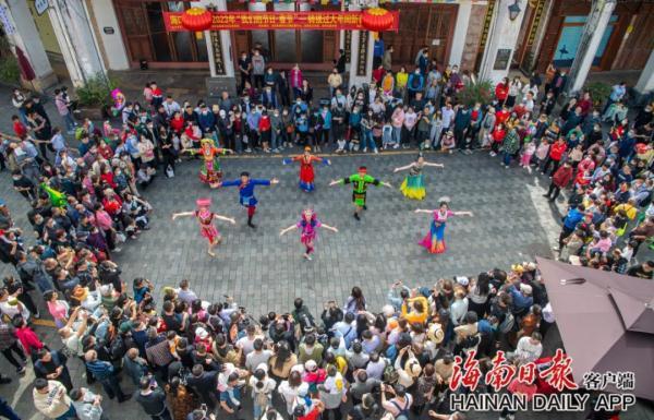 FB体育 FB体育平台海南春节旅游业火热开场！全省4A级以上景区接待游客同比增长一倍(图1)