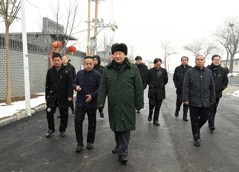 习春节前夕赴山西看望慰问基层干部群众FB体育 FB体育平台 向全国各族人民致以美好的新春祝福(图3)