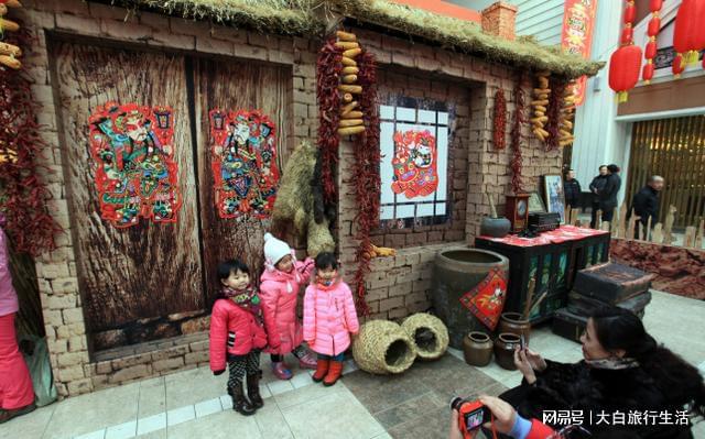 农村春节出现一怪象白天住父母家晚上却回城里住为啥？FB体育 FB体育平台(图2)