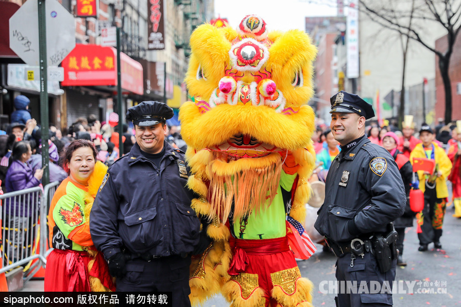 FB体育 FB体育平台纽约唐人街迎接农历新年 中国传统元素浓郁(图3)