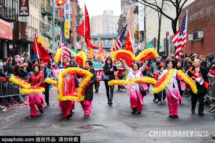 FB体育 FB体育平台纽约唐人街迎接农历新年 中国传统元素浓郁(图8)